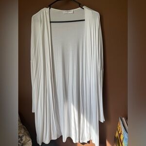 Carly Jean Los Angeles White Open-Front Lightweight Cardigan